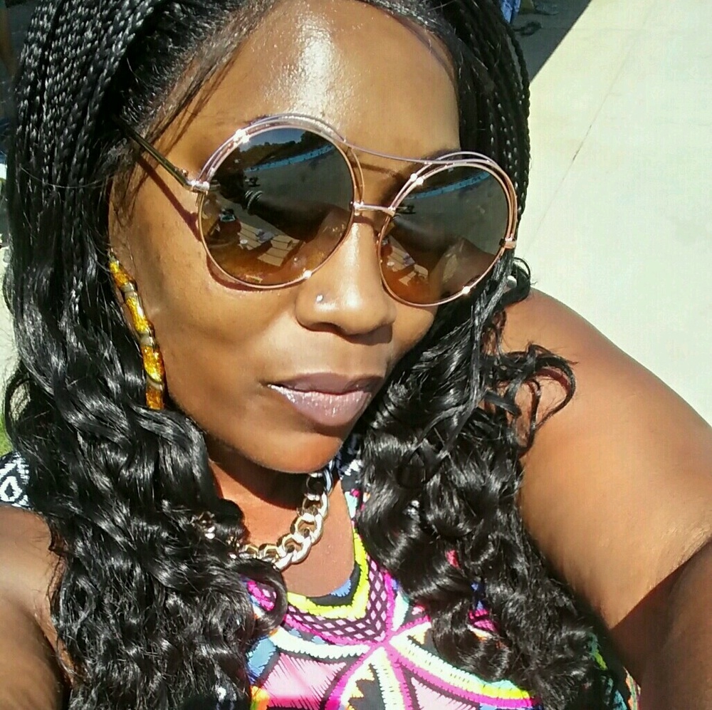 Meet your Posher, Kiyana